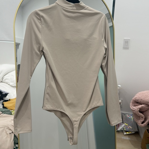 NWOT AE Soft Collection keyhole bodysuit - Picture 4 of 4